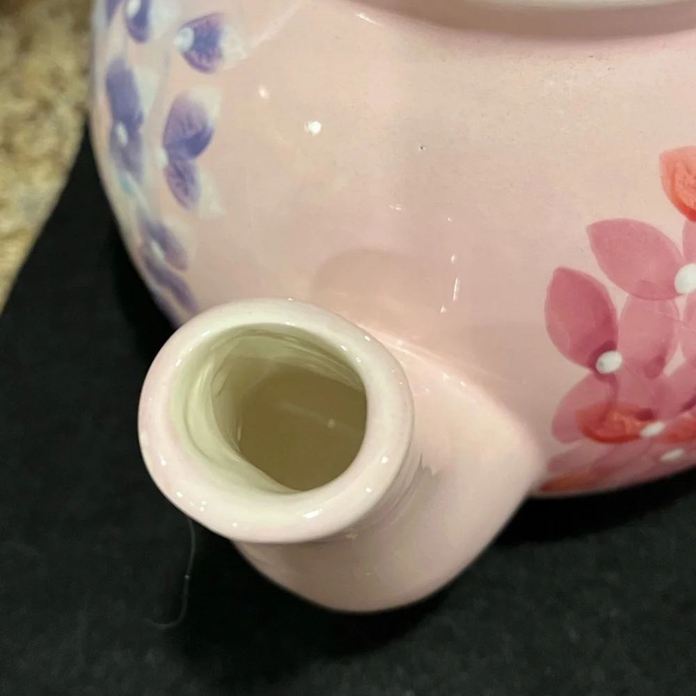 Nantucket Floral Hydrangeas Pink Teapot with Lid 7 Cup